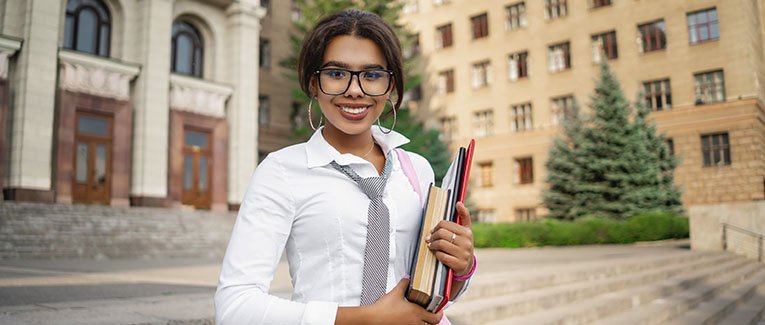 Should You Work On Campus or Off Campus as an International Student